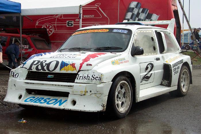 Lawrence Gibson&#039;s Metro 6R4 being cleaned between Heats at MSA Rallycross at Lydden 0n Easter Monday 28-03-05