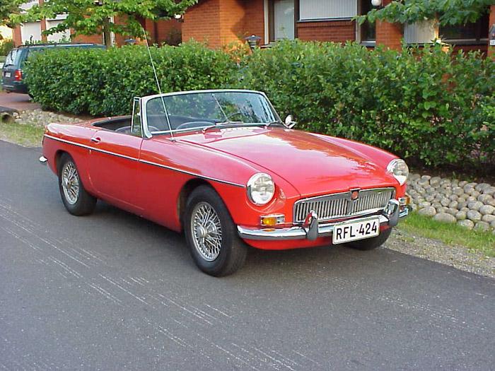 A photo of my MGB taken in summer 2003 before the restoration. This car was originally an American export model.