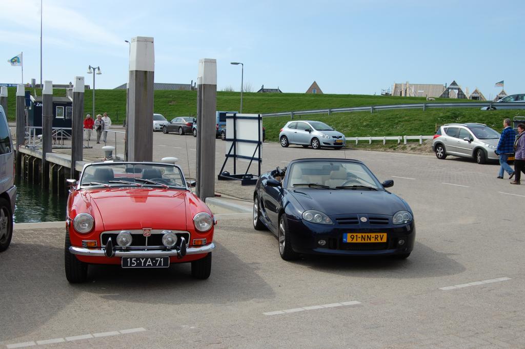 Naast onze MGB een MGTF 135 Brooklands