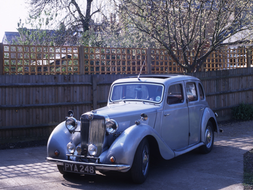 MG YB Saloon